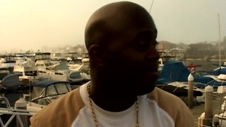 Муженек снимает на камеру как его жену пердолит черномазый