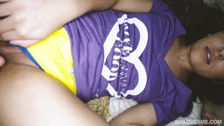 Брат и сестра дома балуются инцестом