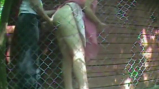 Сосед на четвереньках долбит свою худую соседку