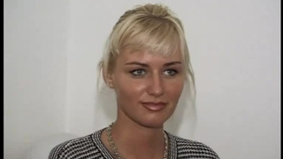 Белокурая Красотка Магдалена проходит свой первый секс кастинг у Пьера Вудмана