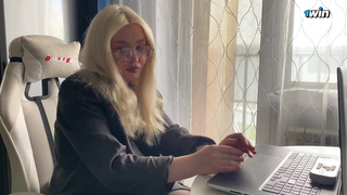 Студенту делала минетик, он трахаться заставил.. А я говорила: "Нет"