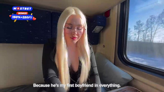 Верность парню не сохранила, зато денег за секс в поезде получила