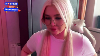 Уговаривал: «В презике безопасно!» Дала... Но порвался!