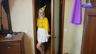 18! Сводный брат, трахни меня в киску и кончи внутрь!